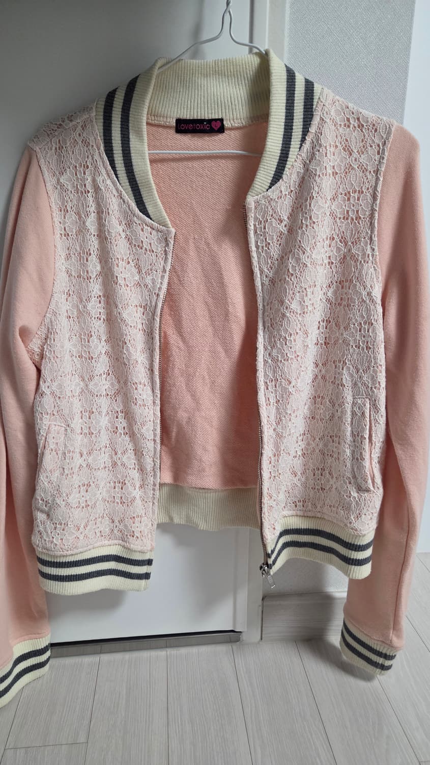 Lovetoxic 레이스 집업 상품이미지2