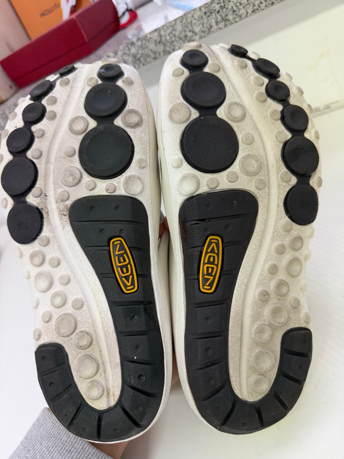 정품) KEEN 킨 샨티 슬라이드 샌들 M7-8 상품이미지9