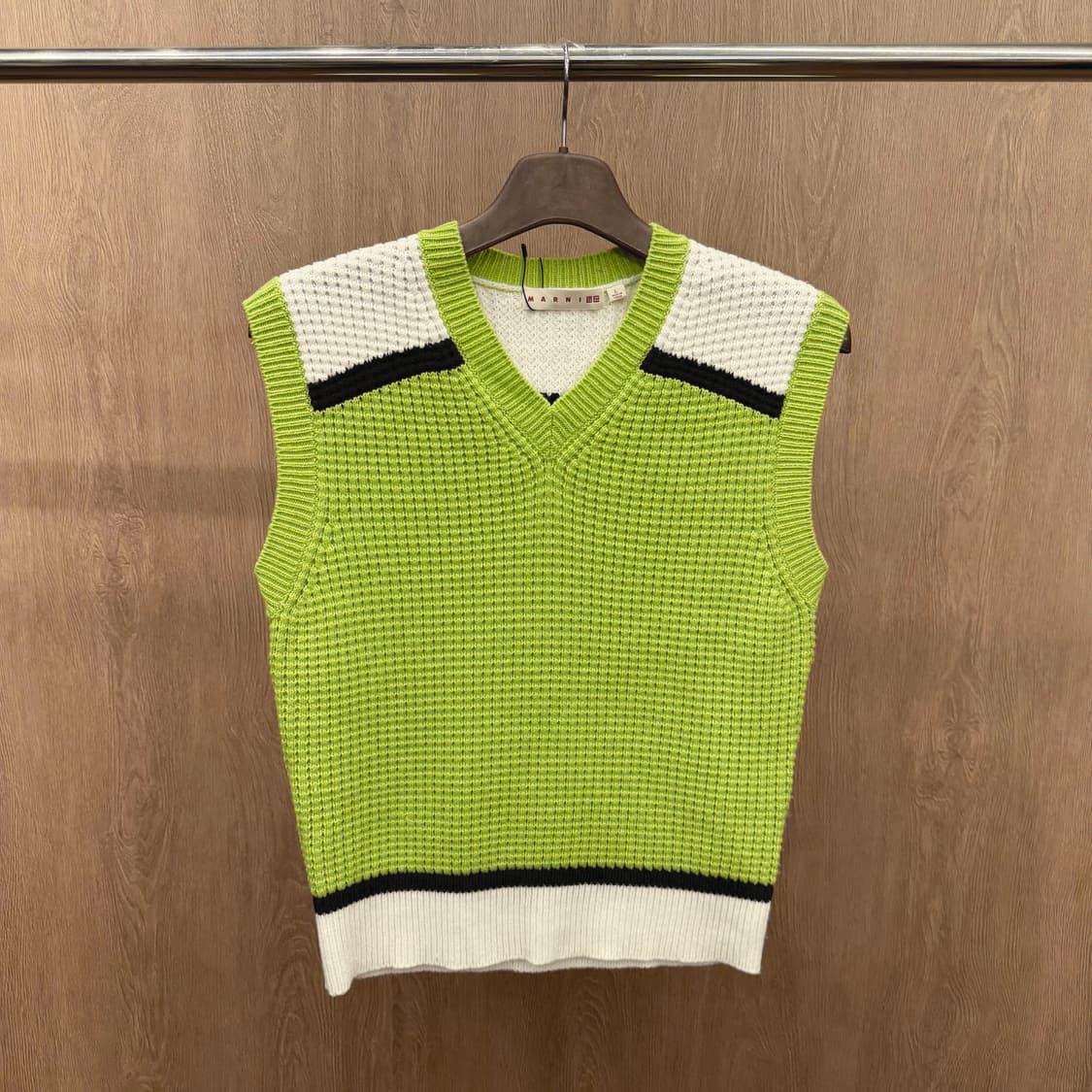 마르니 유니클로 브이넥 니트 베스트 컬러 블록 디테일 그린 아이보리 블랙 상품이미지2