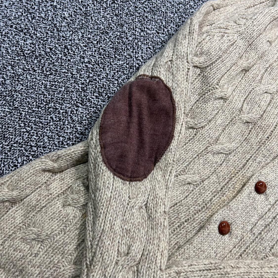 폴로 숄카라 헤비 울 니트 케이블 가디건 상품이미지4