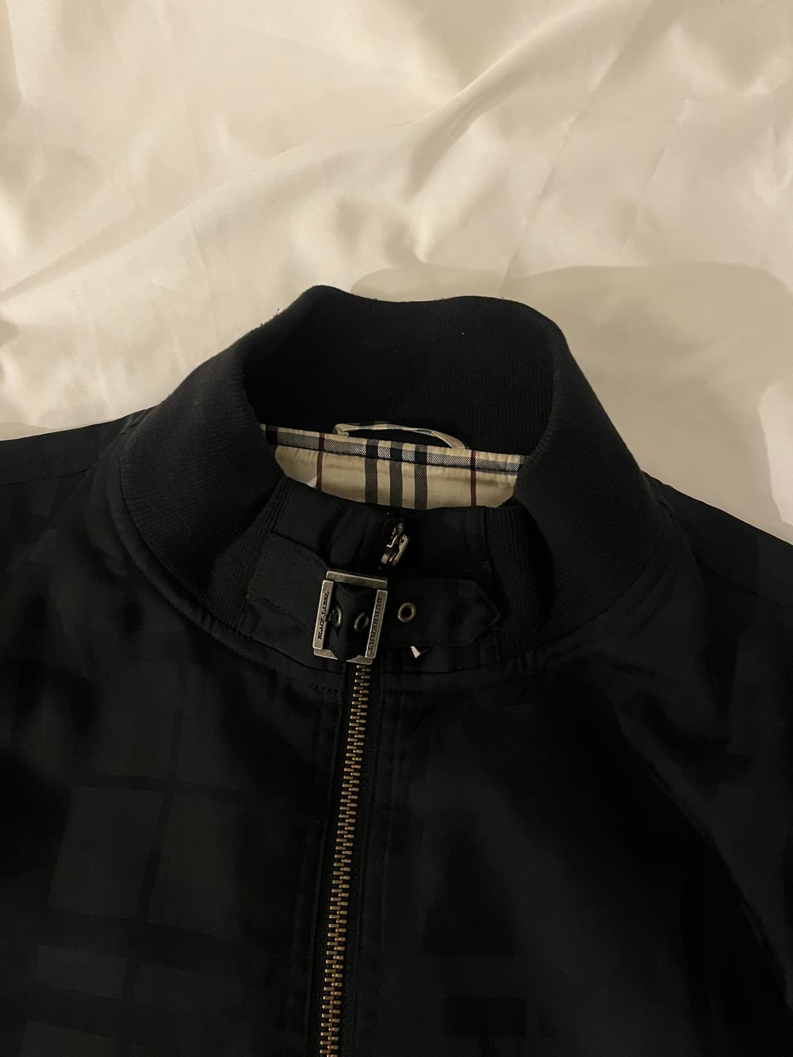 버버리 정품 블랙 노바 봄버 자켓 상품이미지2
