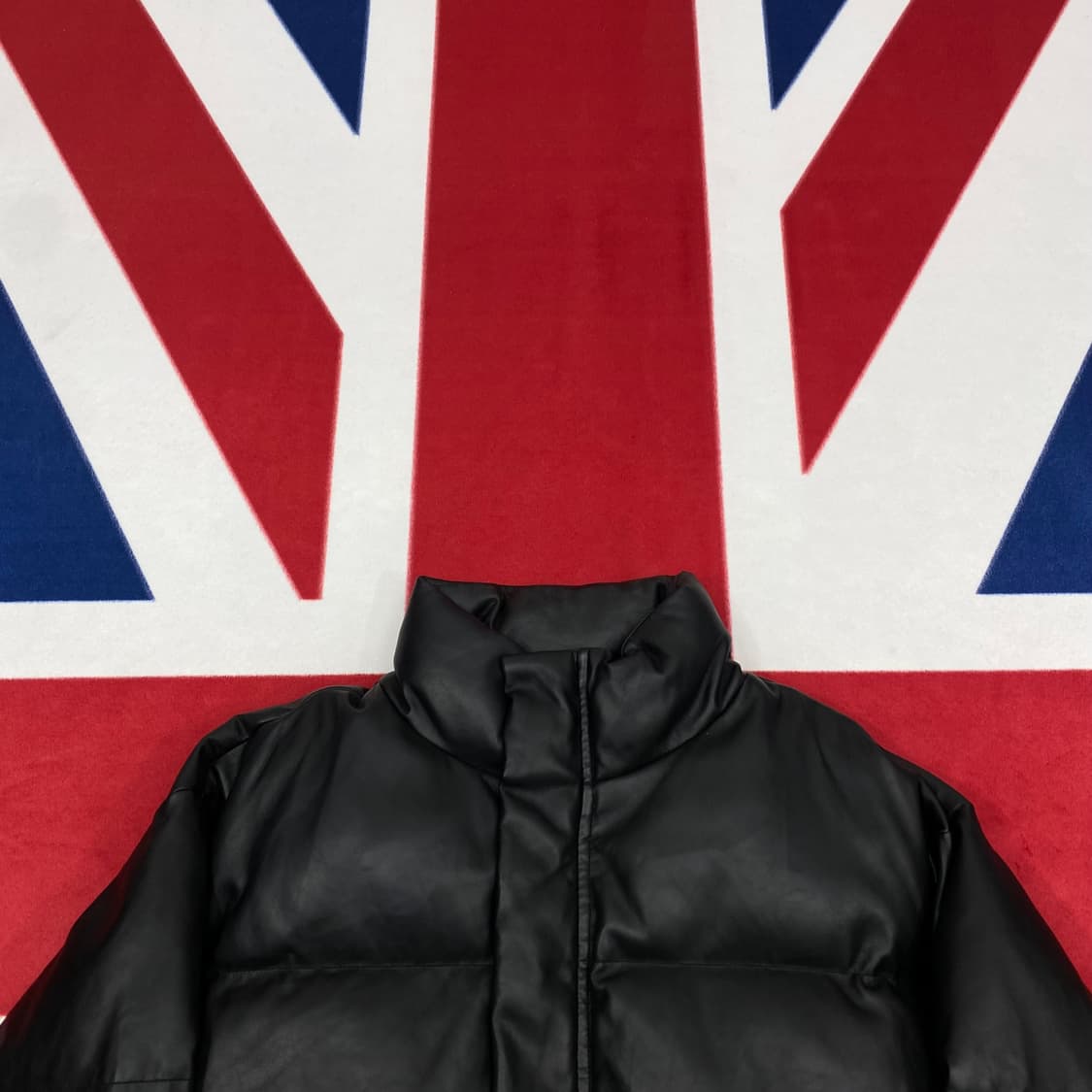 블랙아웃 레더 크롭패딩 여성 free 상품이미지3