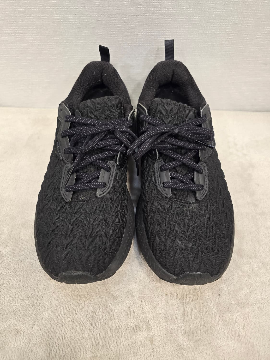 언더아머 HOVR 검정 운동화 270mm 상품이미지2