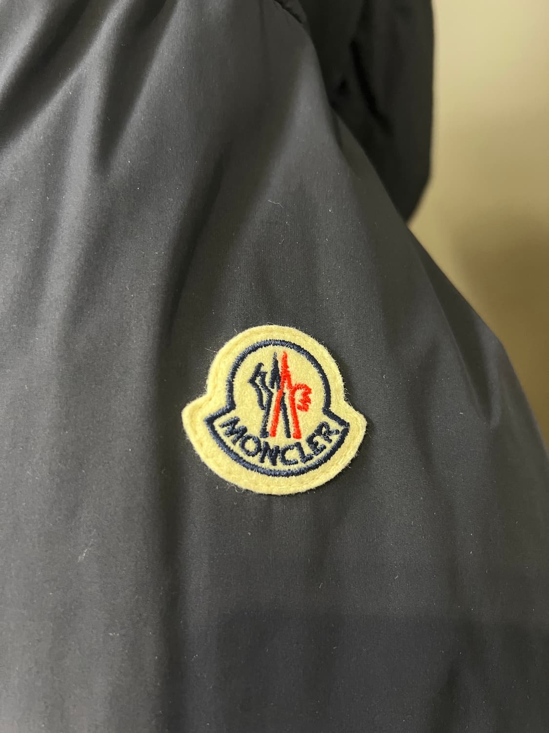 몽클레어 commercy 커머시 하프 롱 패딩 3사이즈 정품 상품이미지7