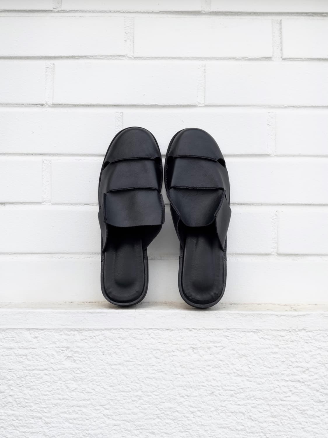Round dark mule / black 상품이미지2