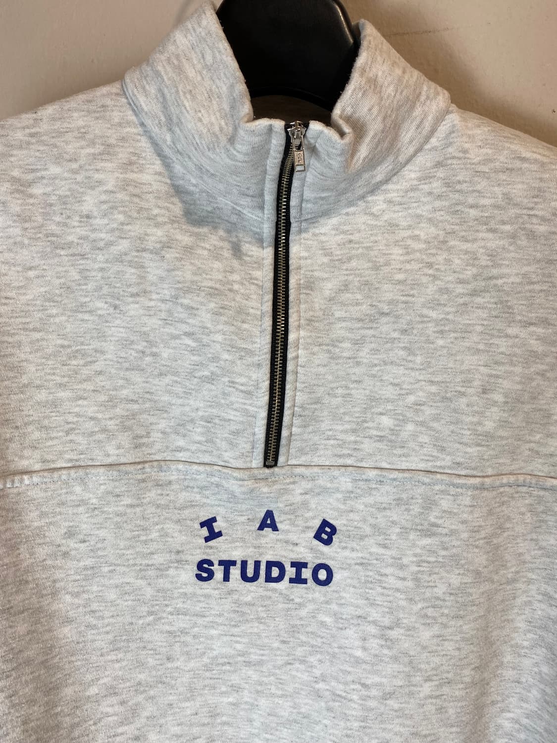 아이엡 스튜디오 하프 집업 스웨트 셔츠 상품이미지5