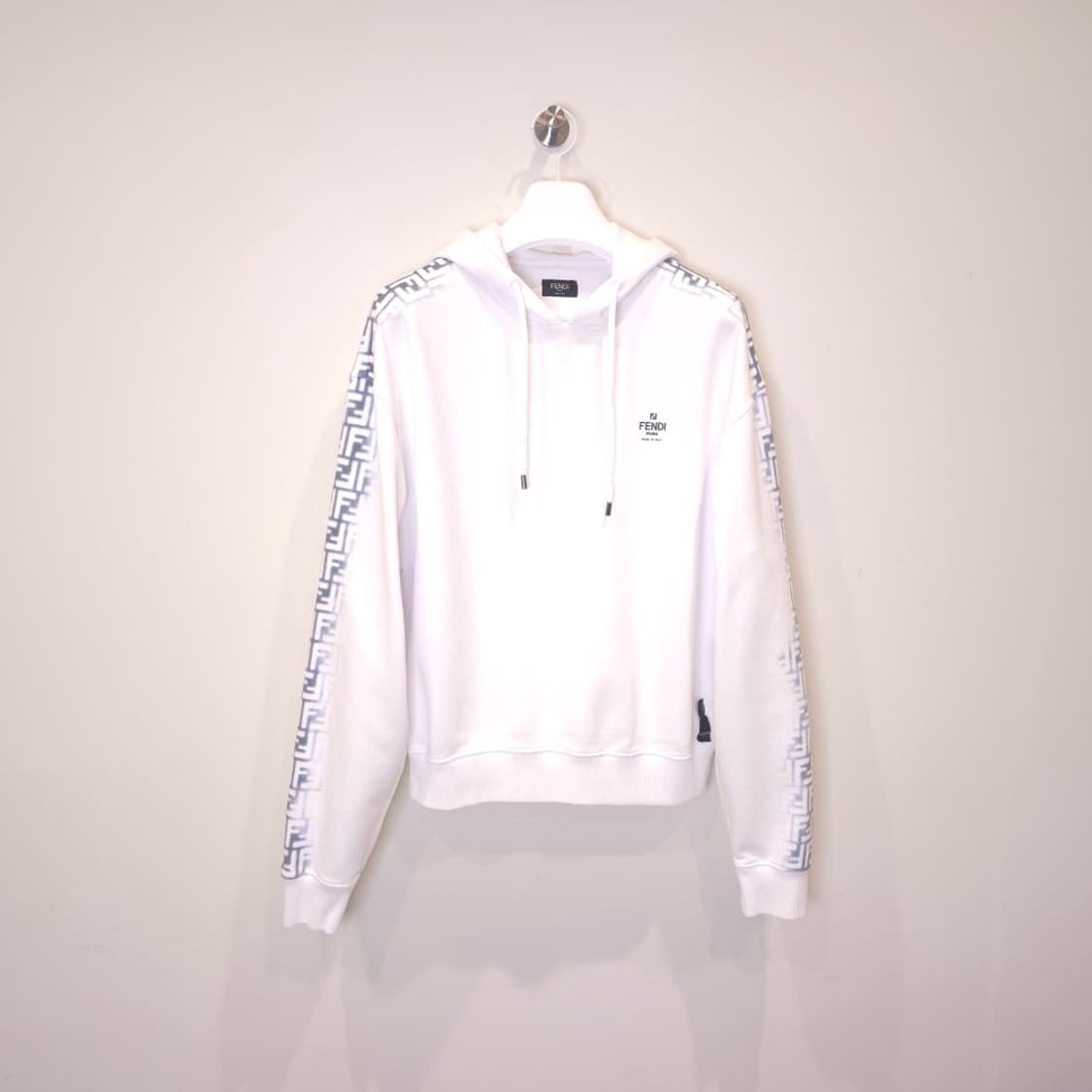 [중고/정품] 펜디 FF 코튼 후드티 M 상품이미지1
