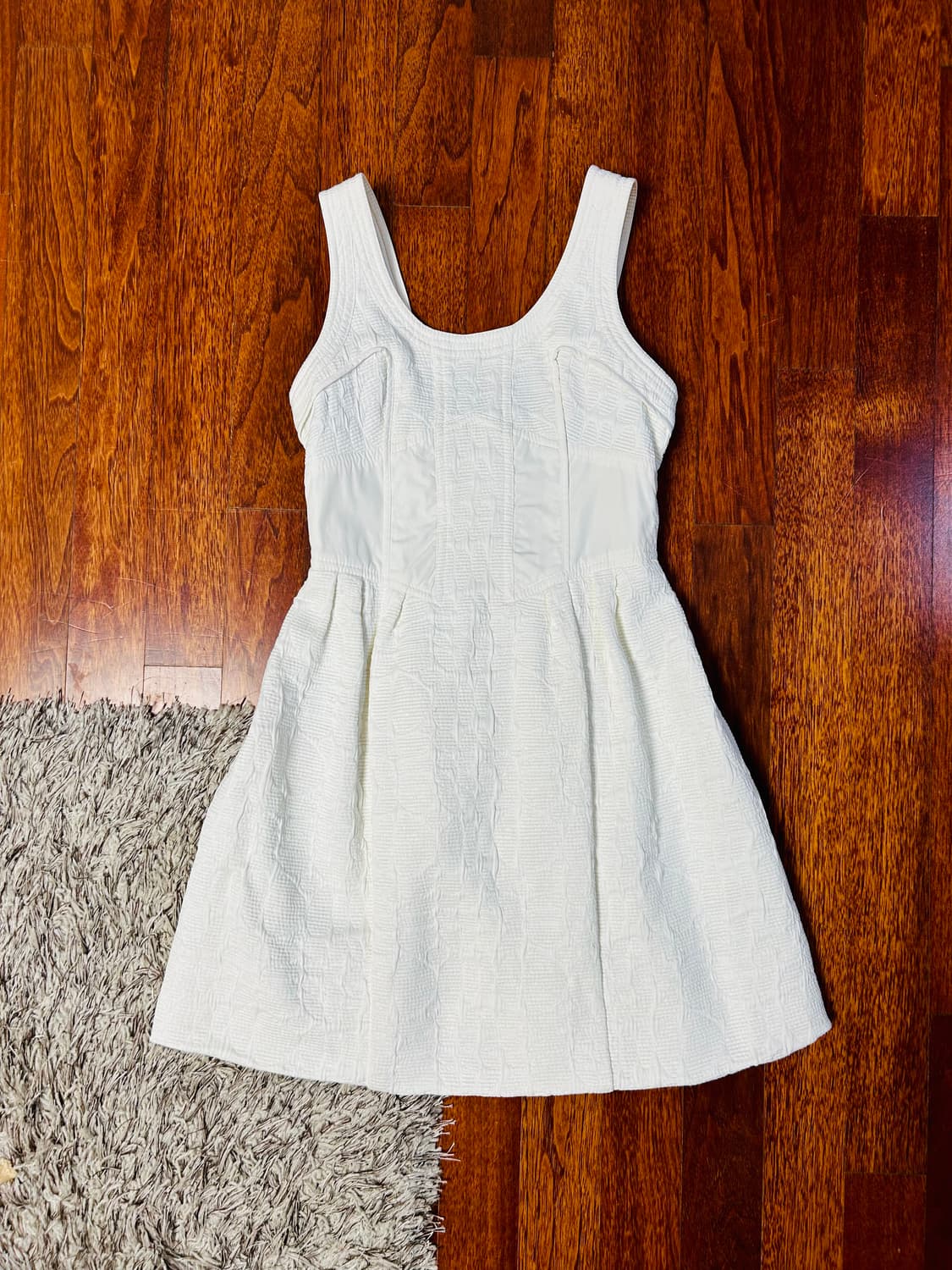 루이비통 화이트 원피스(38/44사이즈) 상품이미지4