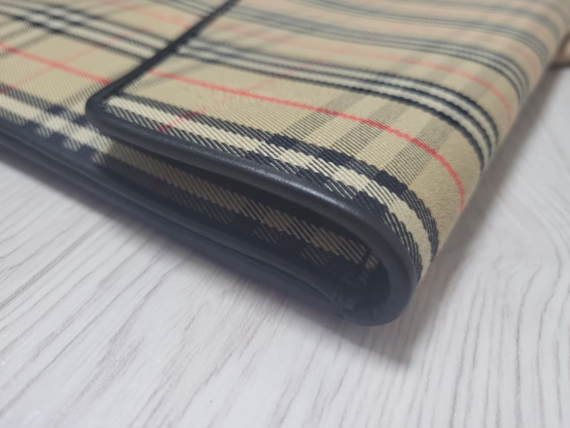 버버리 라지 1983 체크 엔벨로프 클러치 상품이미지10