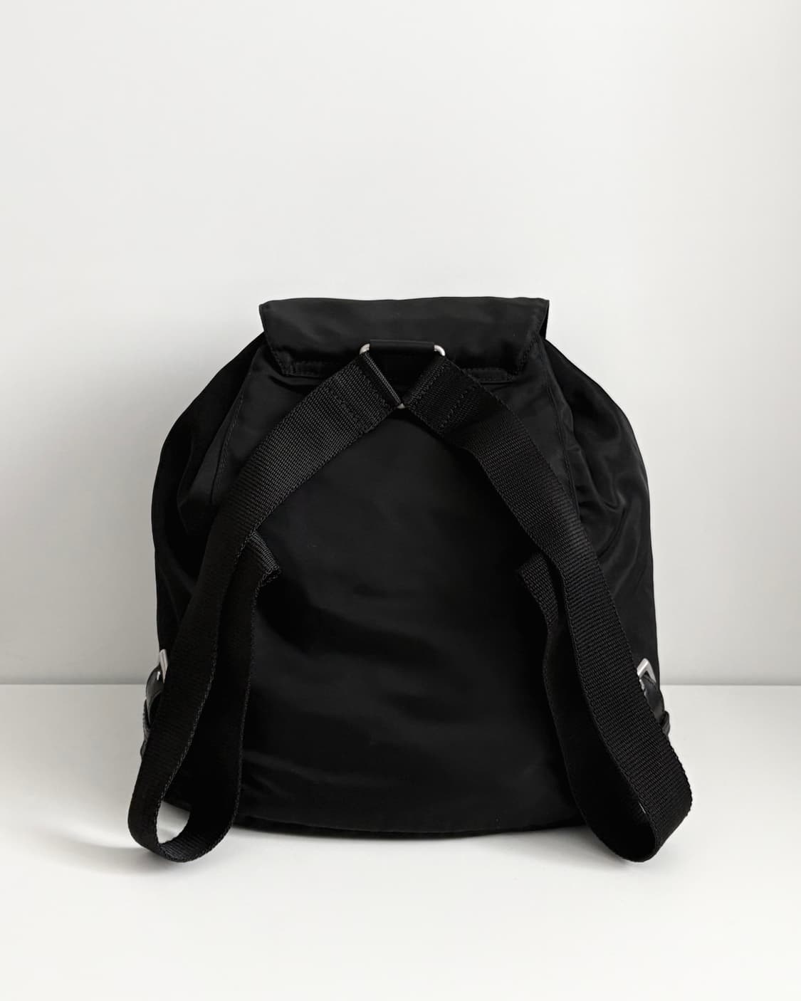 PRADA 프라다 삼각 플레이트 원포켓 백팩 상품이미지4