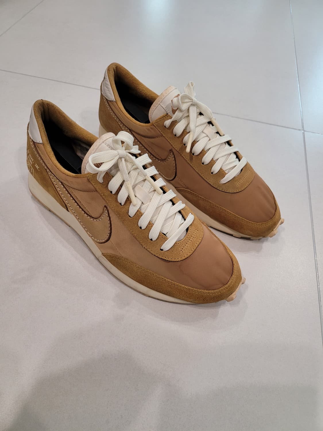 내 발끝에 머무는 따뜻한 라떼 한 잔, 나이키 데이브레이크 커피' ☕ 상품이미지2