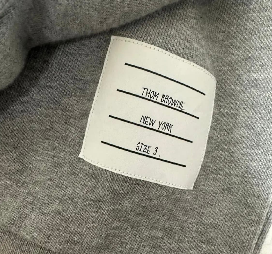 톰브라운 3사이즈 백삼선 맨투맨 상품이미지2