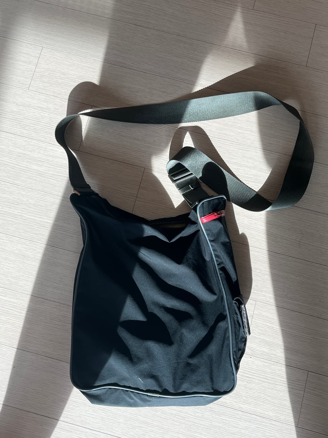 빈티지 프라다 스포츠 크로스백 상품이미지1