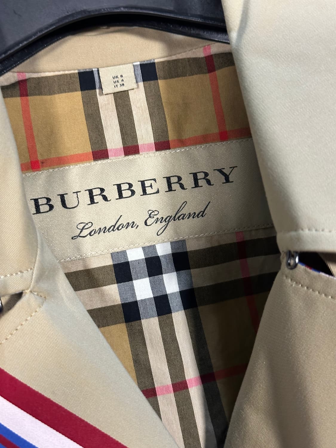 버버리 레인보우 더블 트렌치 코트 처분  상품이미지3