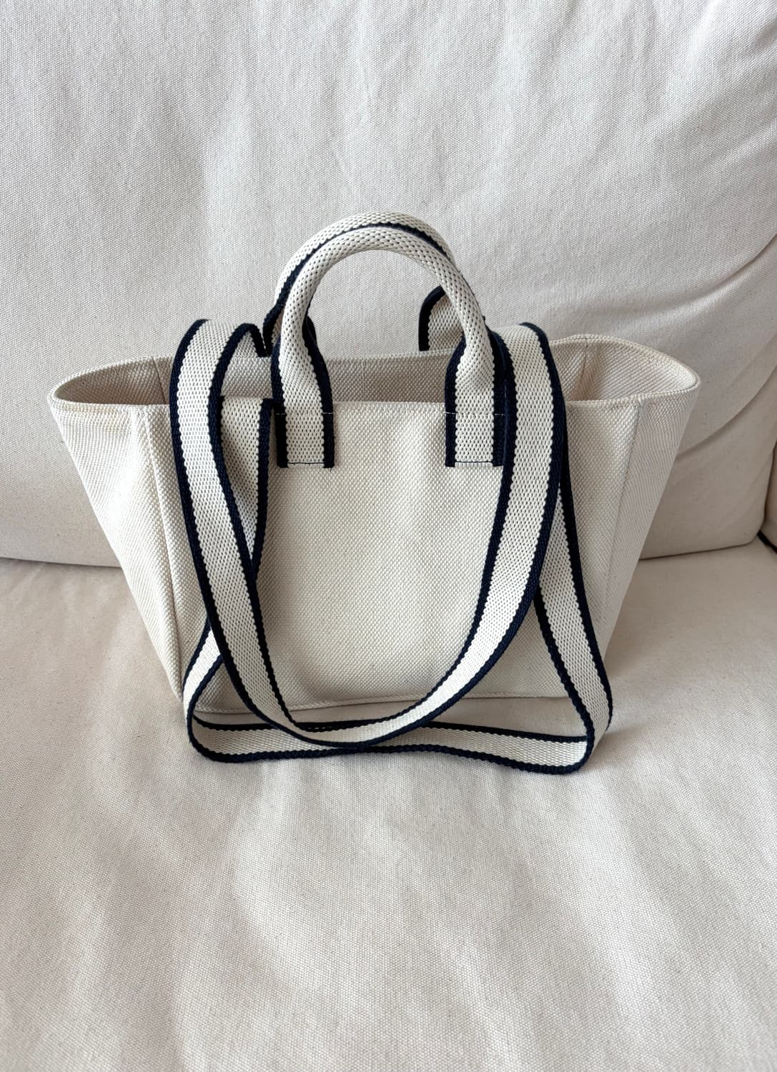 언폴드 토트백(미니 스트랩 백)  상품이미지1