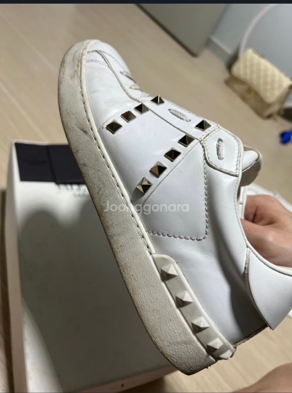 발렌티노 락스터드 스니커즈 39 상품이미지4