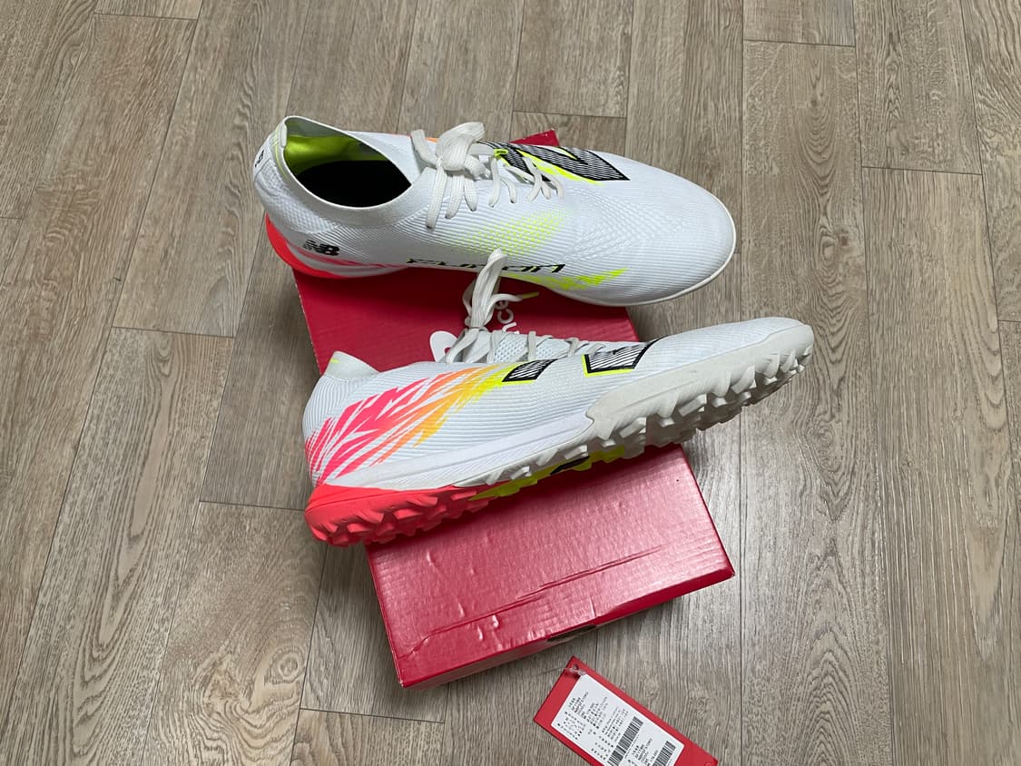 뉴발란스 퓨론 V8 TF 풋살화 285 상품이미지4