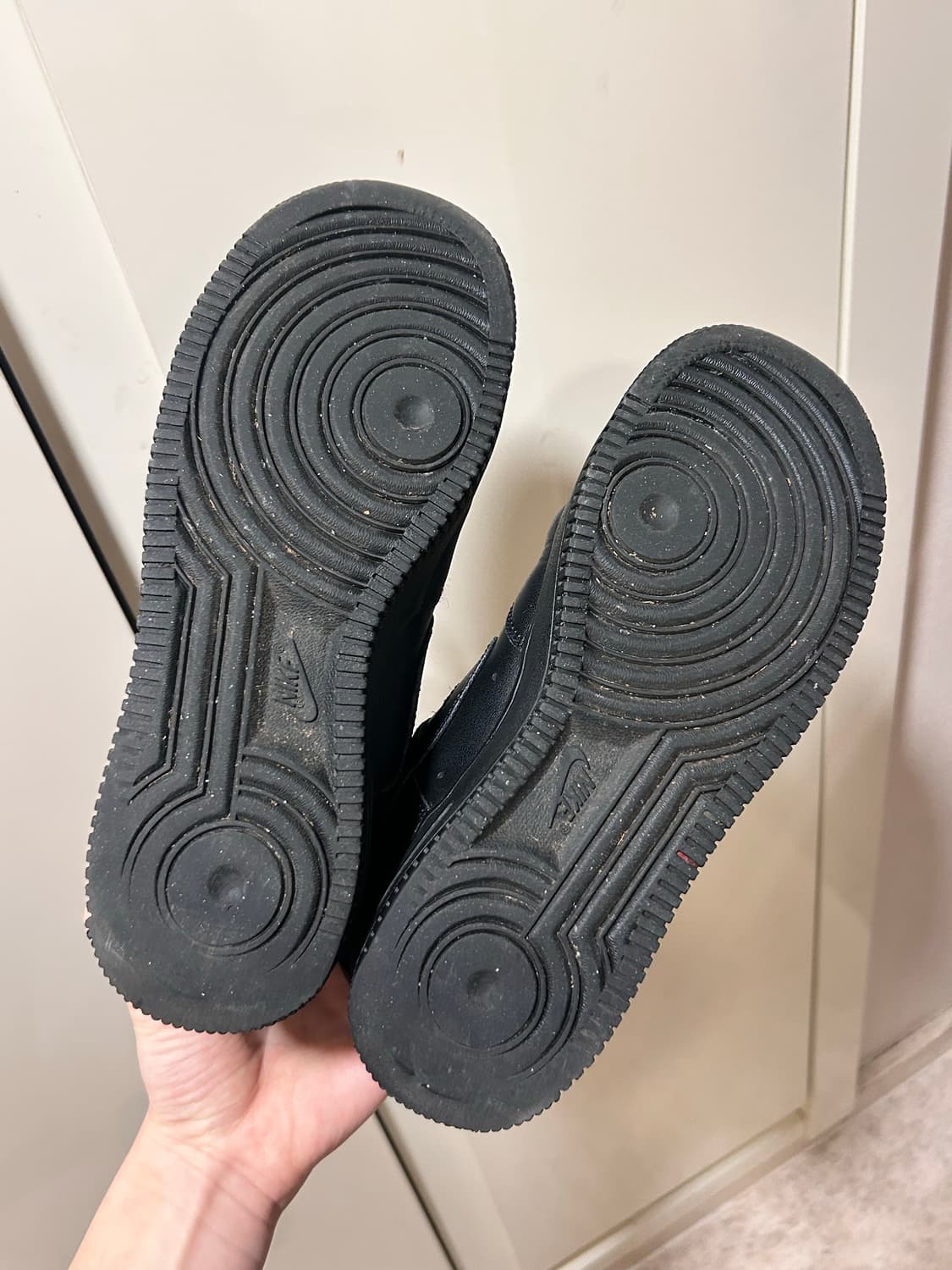 나이키 에어포스 블랙 235 상품이미지3