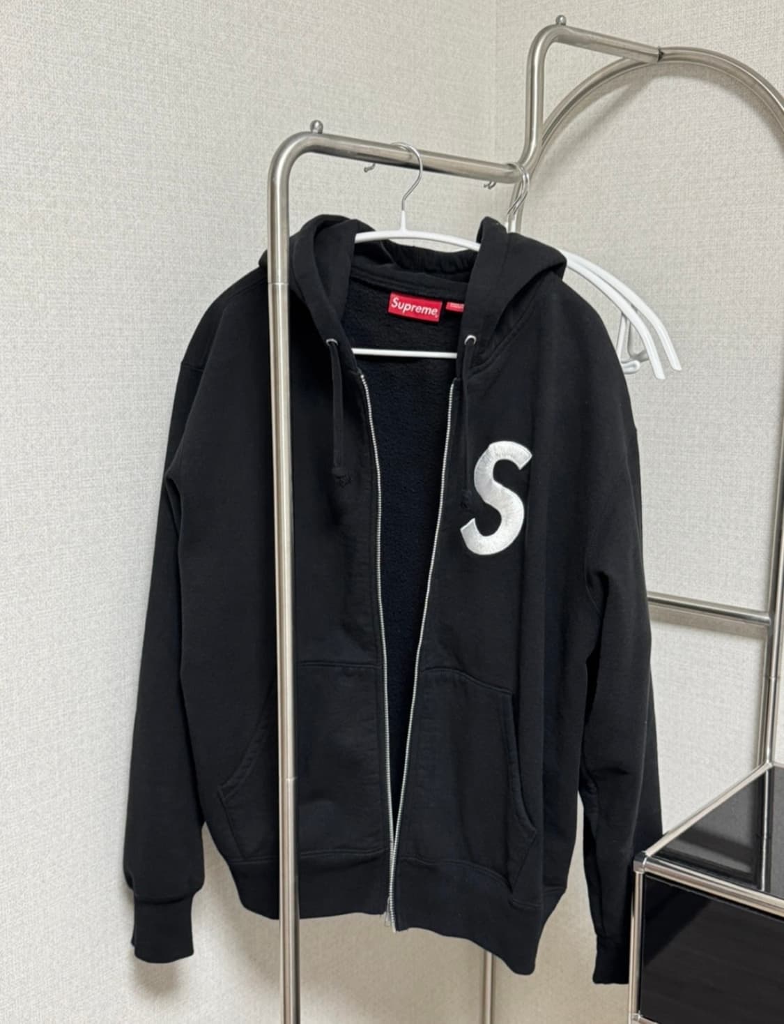 슈프림 집업 S 상품이미지2