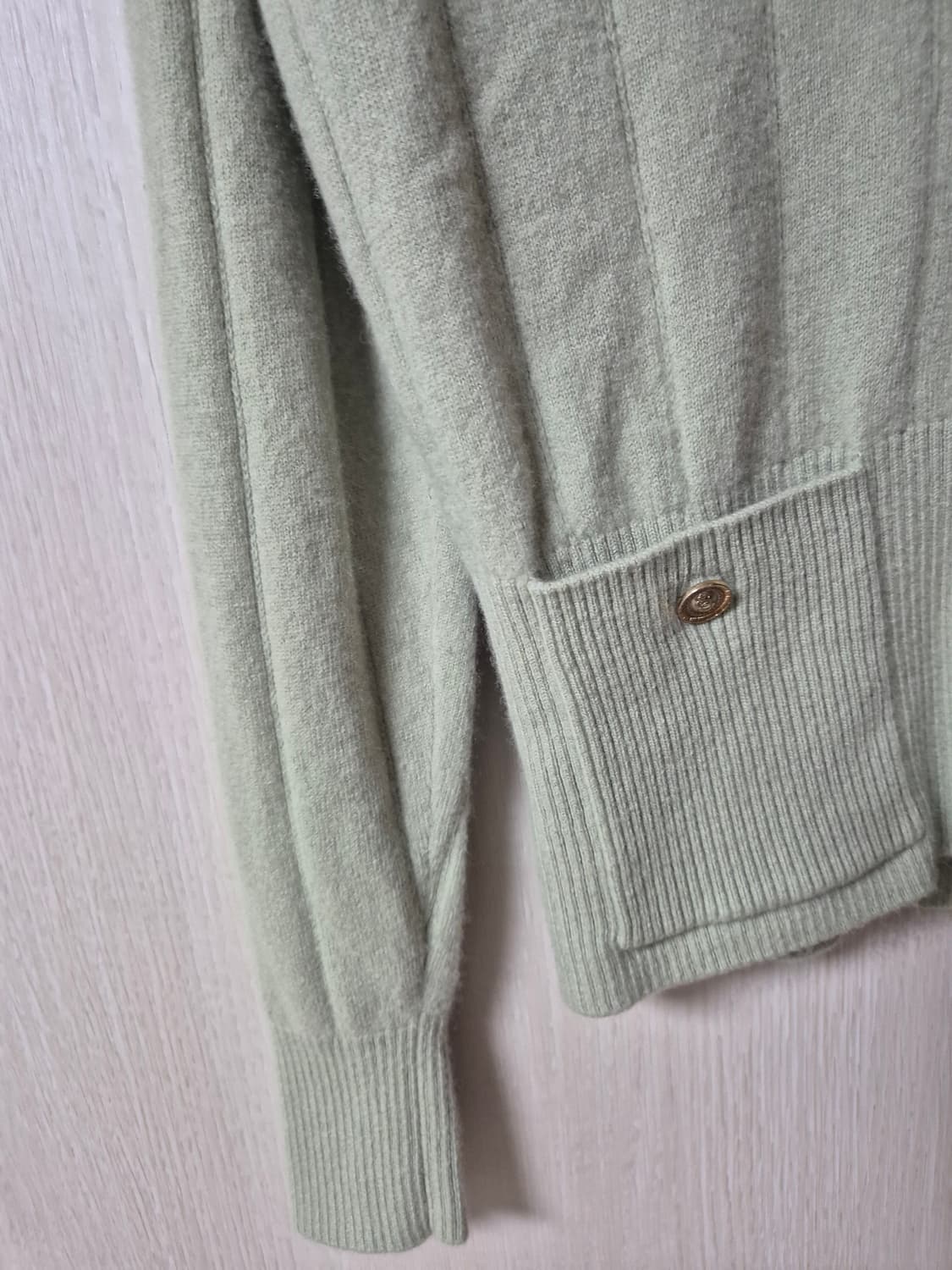 (정품) 산드로 V넥 니트 스웨터  캐시미어니트 23년 상품이미지6