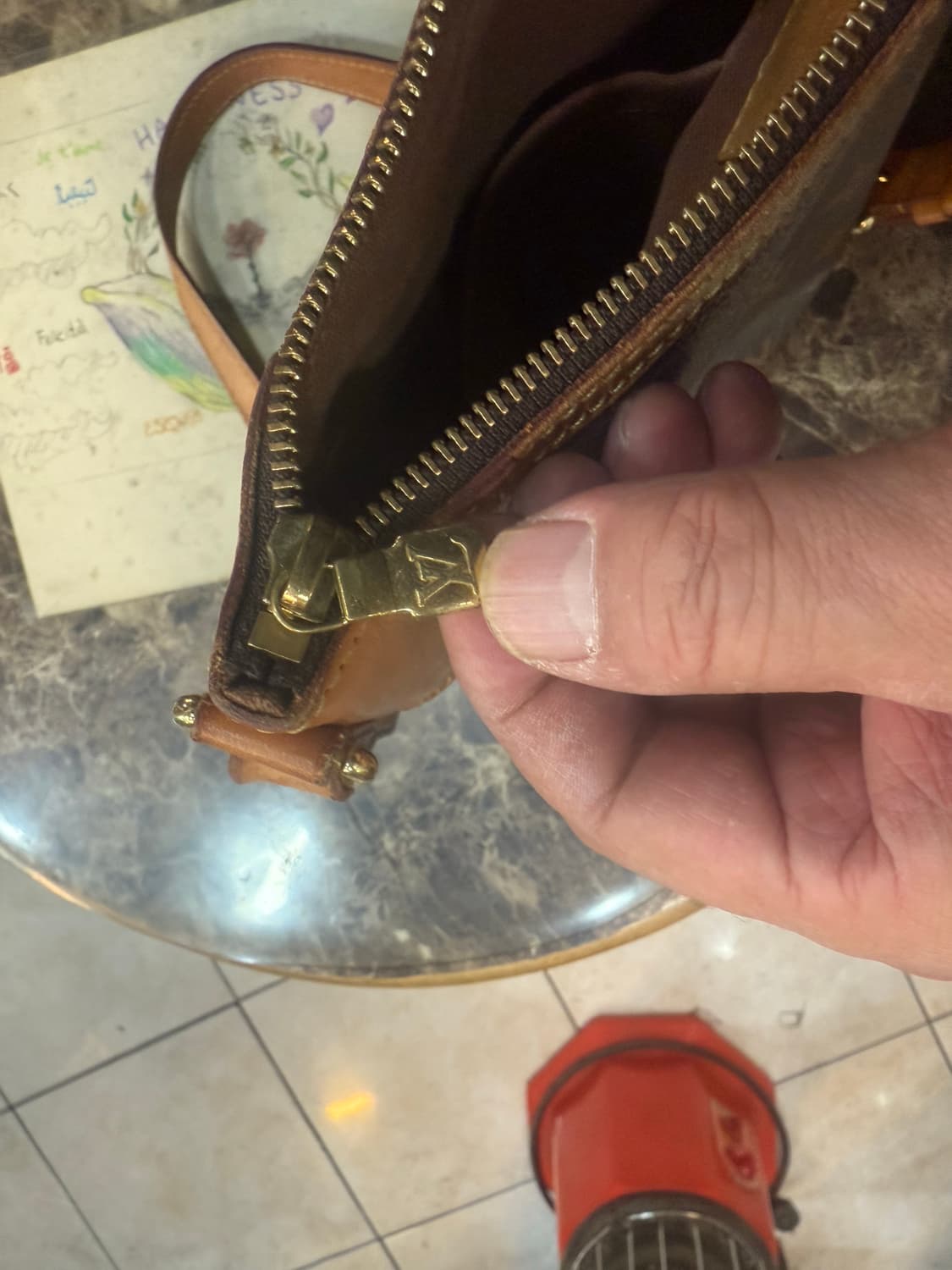 정품 루이비통 오테온 크로스백 팝니다 상품이미지9