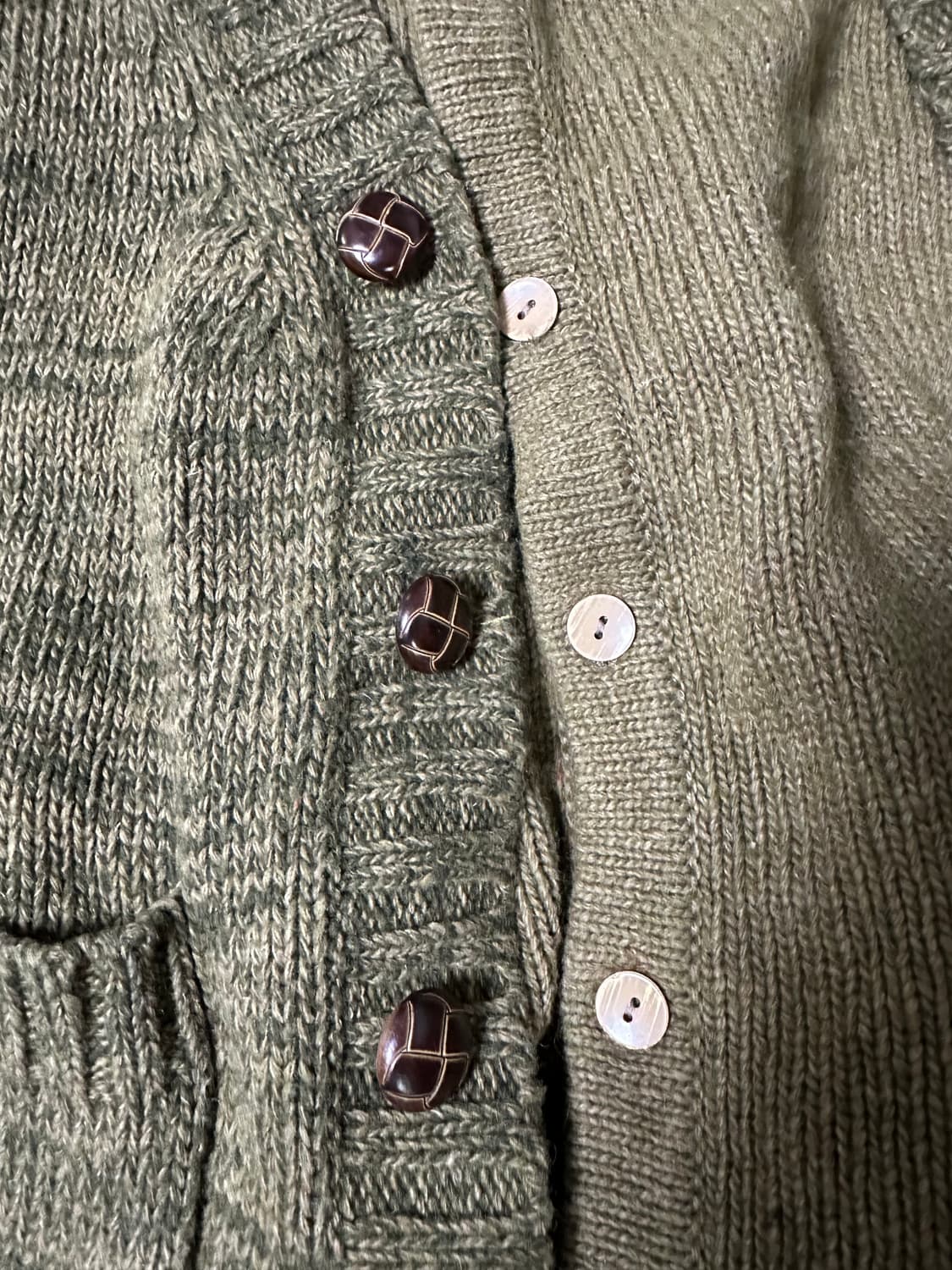 돌체앤가바나 카키색 니트 가디건 상품이미지5