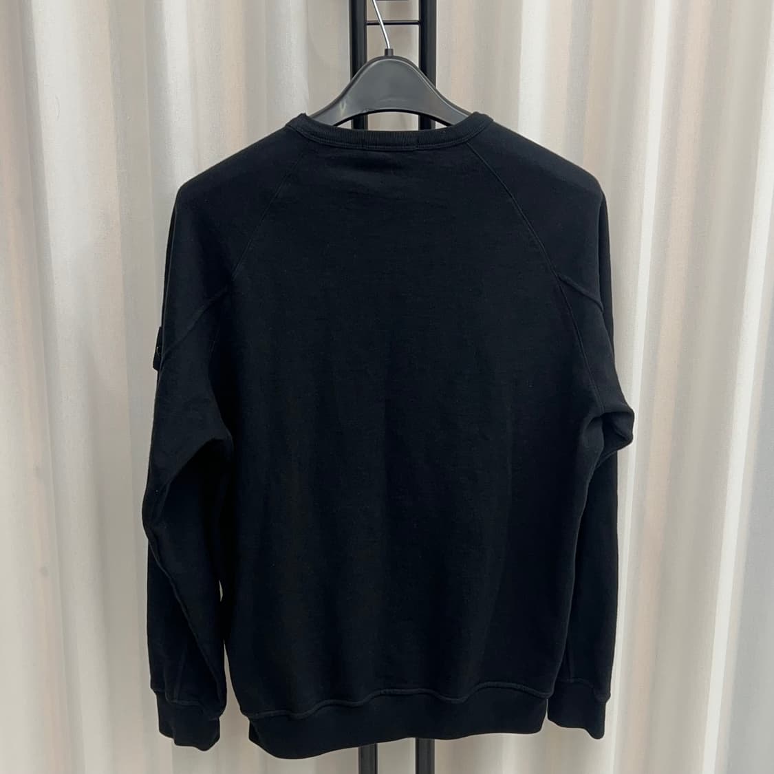 스톤아일랜드 맨투맨 블랙 (L) 상품이미지2