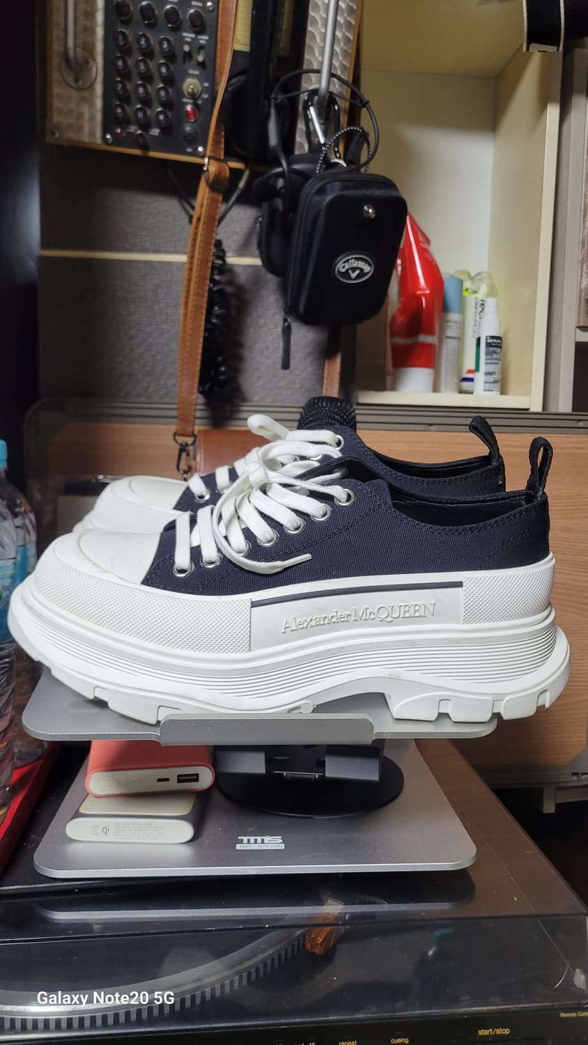 알렉산더 맥퀸 스니커즈 상품이미지1