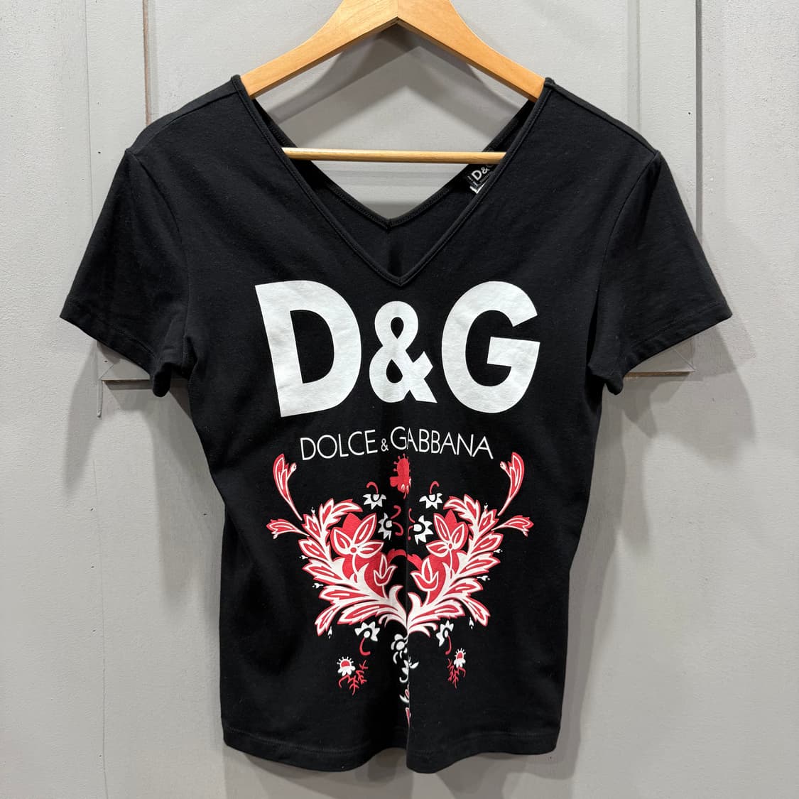 XL D&G 돌체앤가바나 여성 브이넥 반팔 티셔츠 상품이미지1