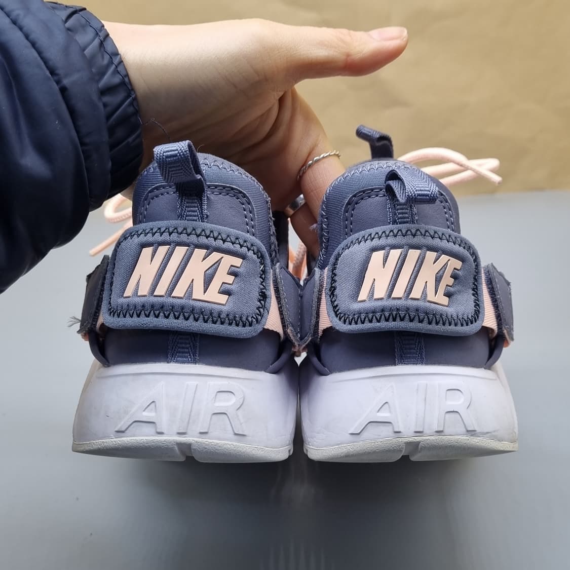 나이키 에어 허라취 시티로우 운동화 230 상품이미지4