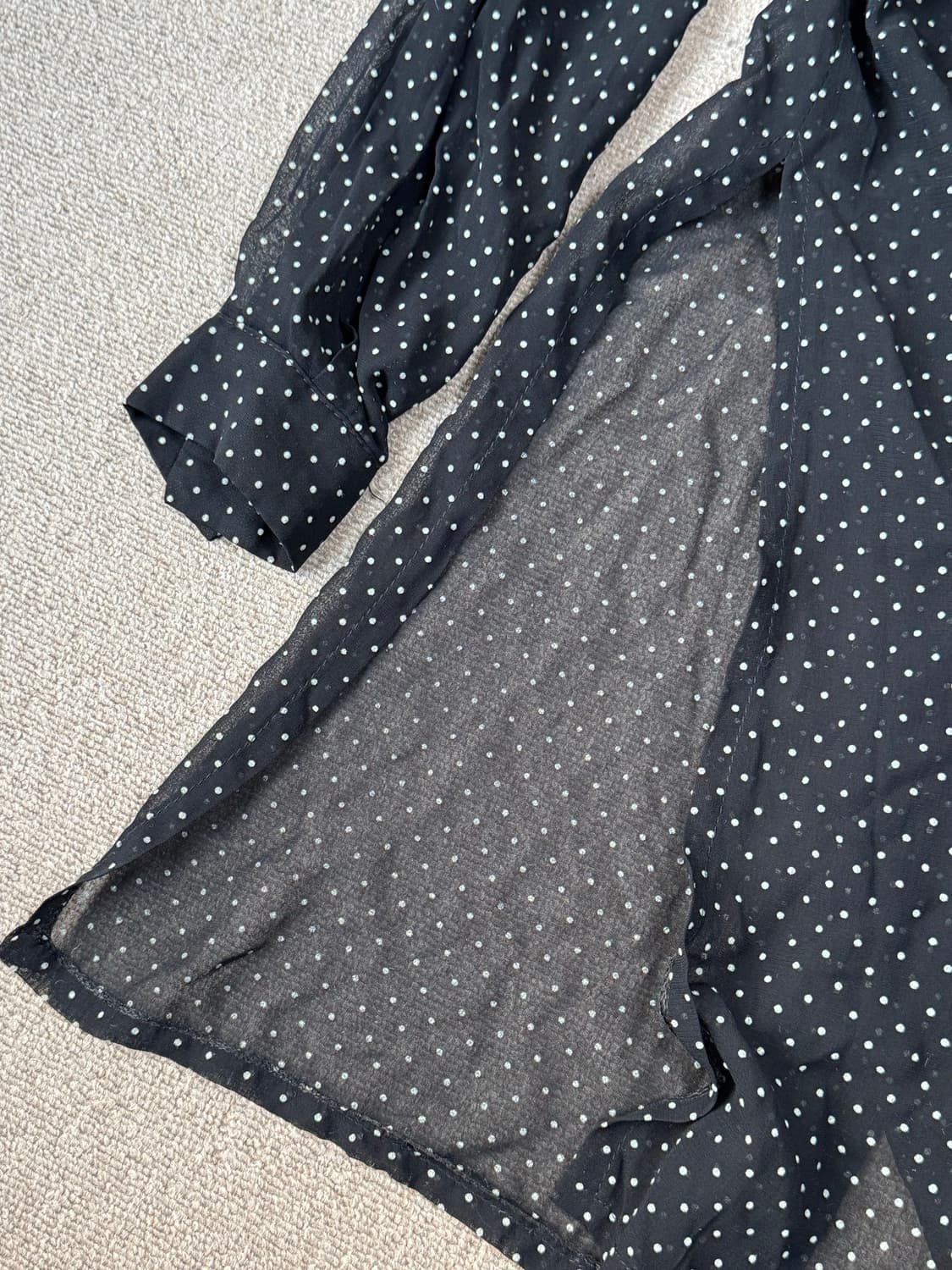 프랑스 비스코스 도트무늬 시어 셔츠 상품이미지4