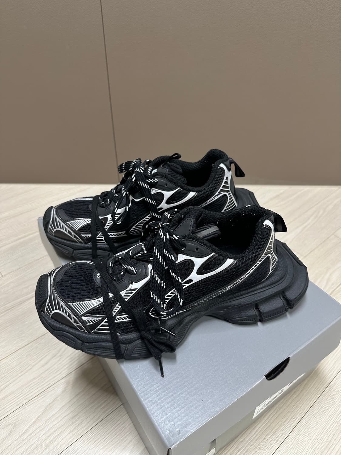 발렌시아가 3XL 블랙 43 상품이미지6