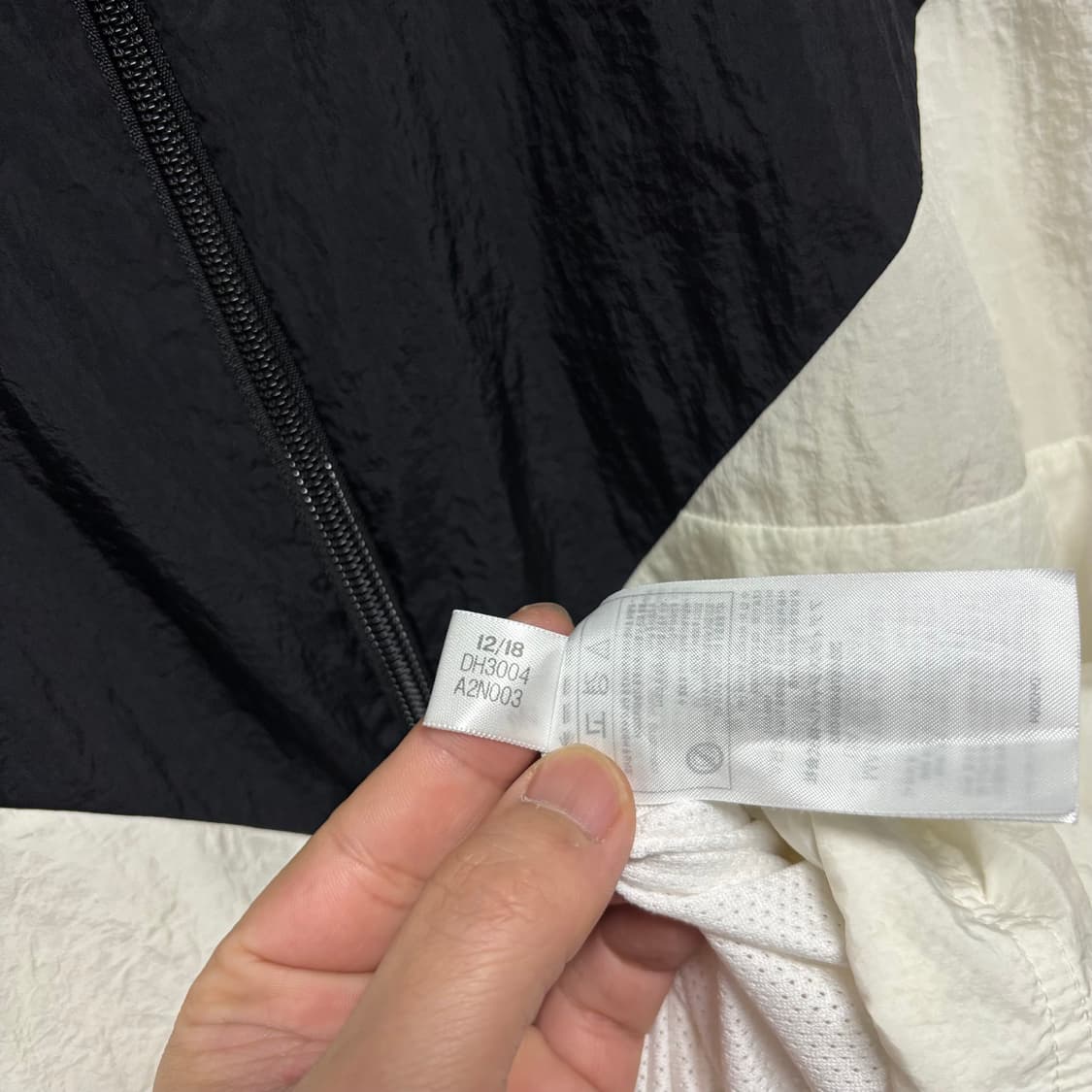 아디다스 검흰 빅로고 바람막이 상품이미지6