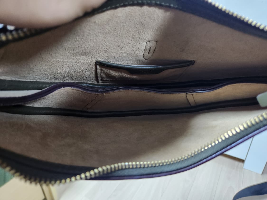 폴로 랄프로렌 ID카프스킨 미니 숄더백 상품이미지5