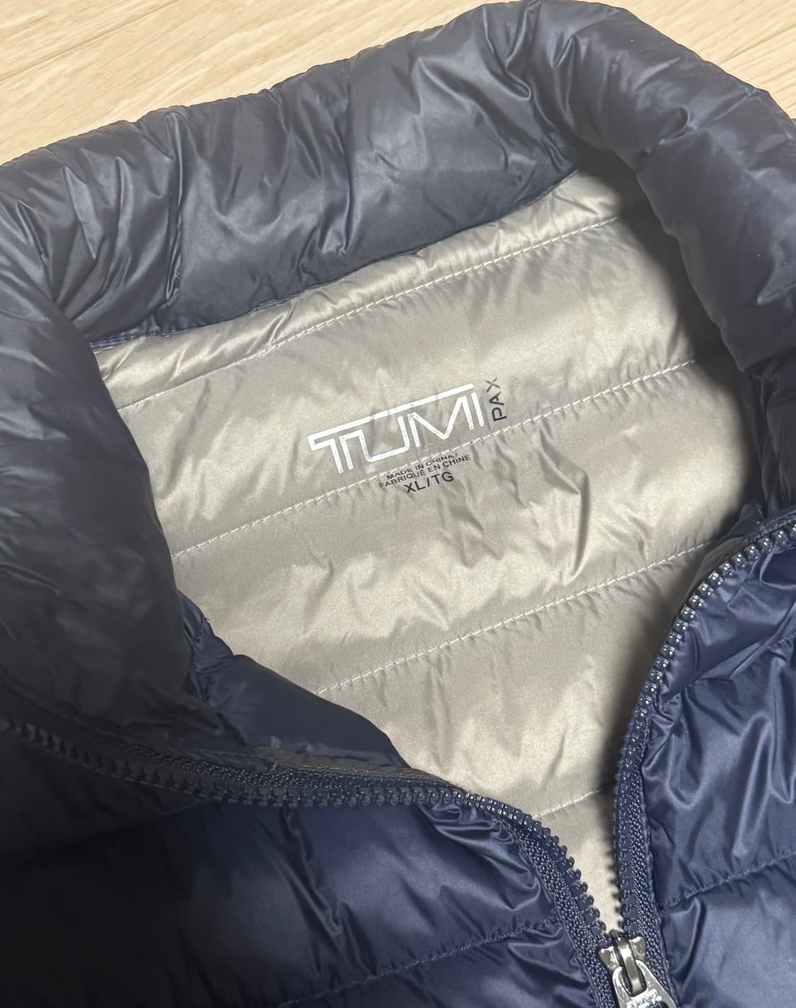 투미 Tumi 패커블 경량패딩 네이비 xl 상품이미지2