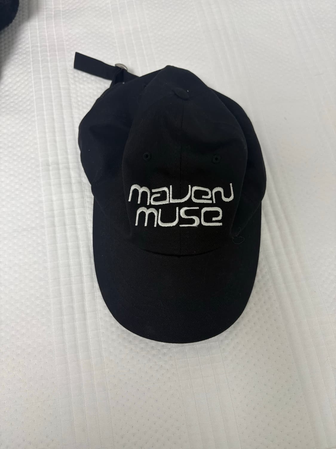 메이븐뮤즈 모자 닝닝 착용 모자 상품이미지2