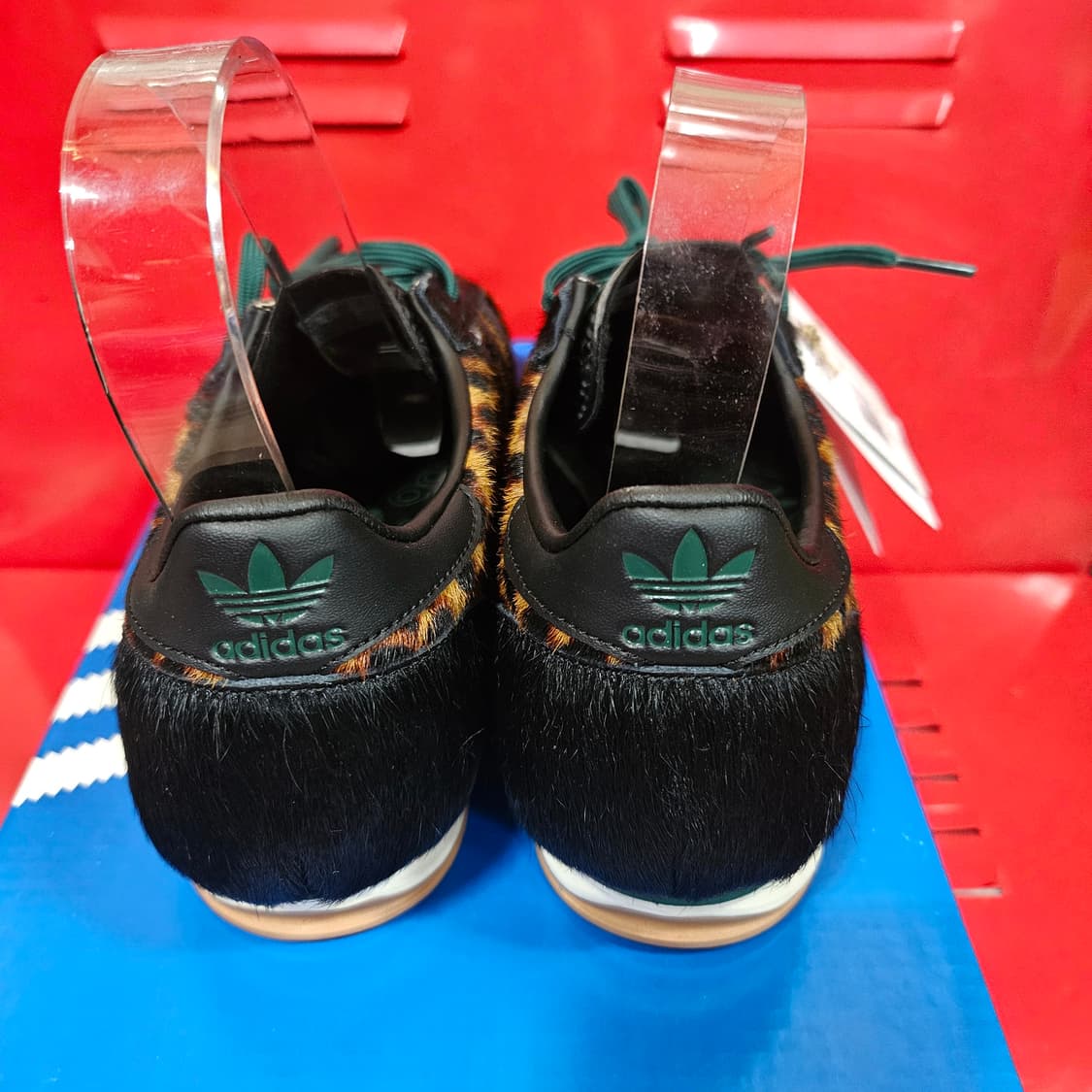 (새상품) 아디다스(Adidas) 레오파드 코어 오프화이트 240size 상품이미지5
