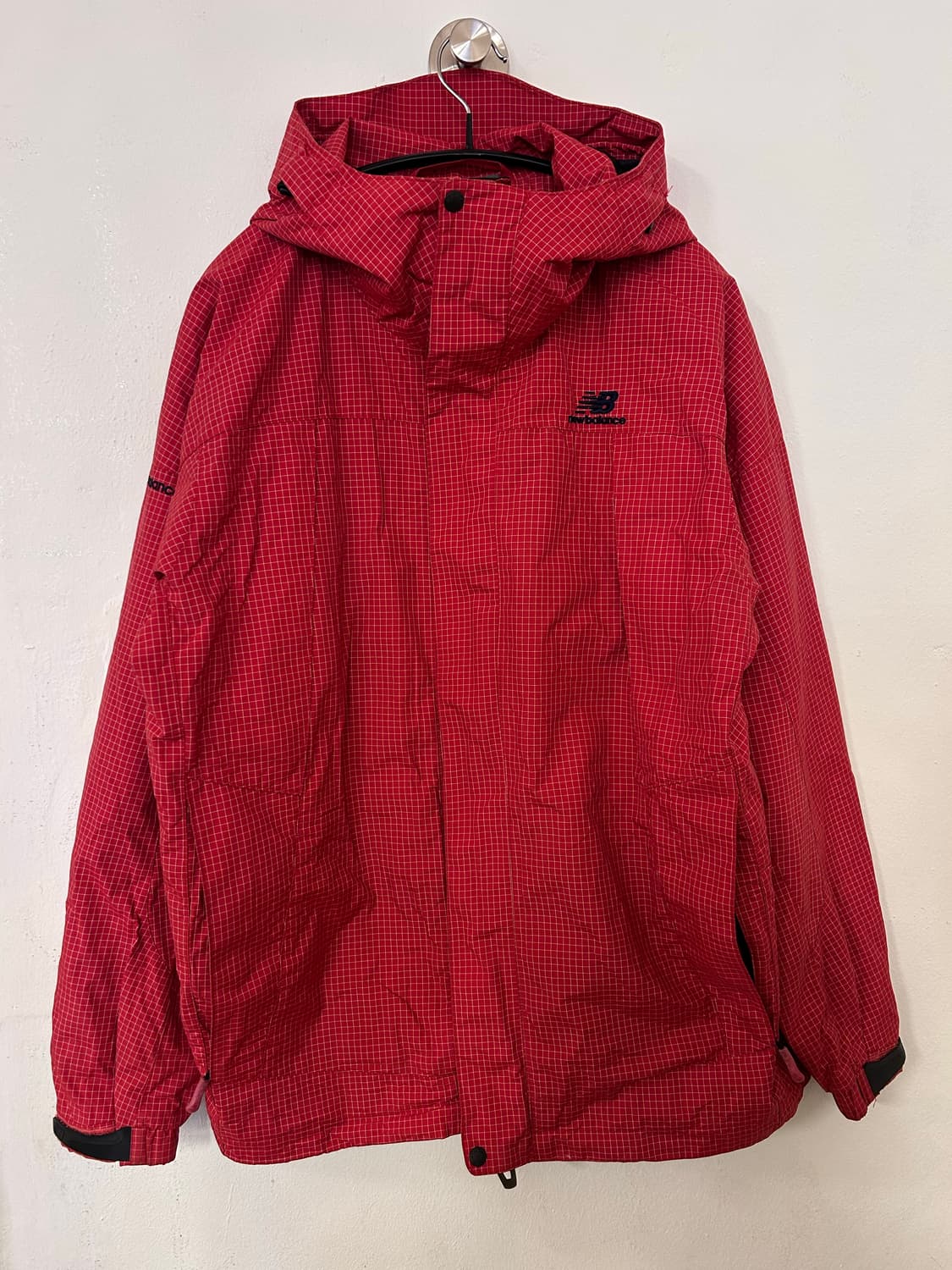 뉴발란스 레드 체크 바람막이 95 (실측 남성100) 상품이미지1