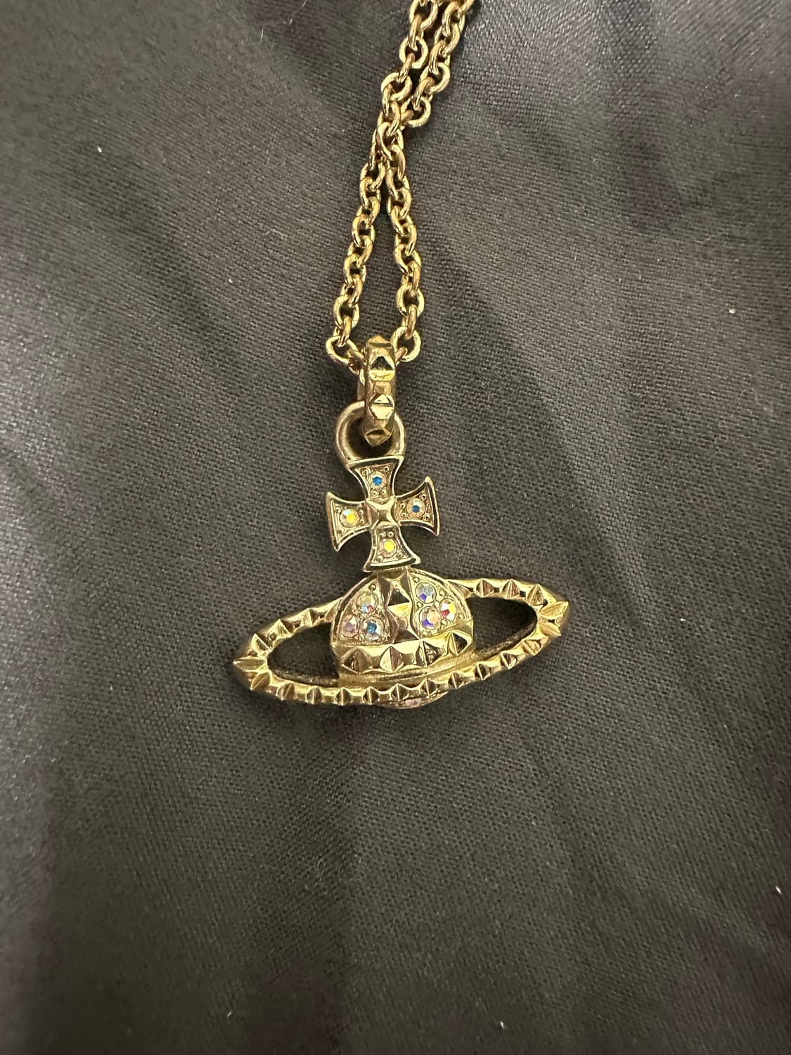 비비안웨스트우드 목걸이 릴리프 펜던트 골드 상품이미지2