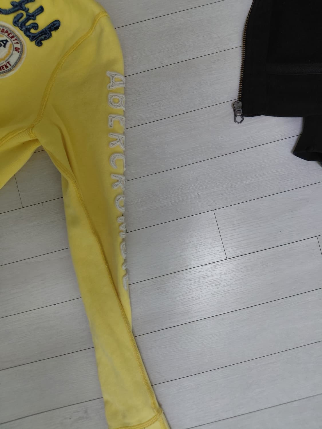 투웨이 지퍼 아베크롬비 슬림핏 후드집업 노랑 옐로우 착샷있음 상품이미지2