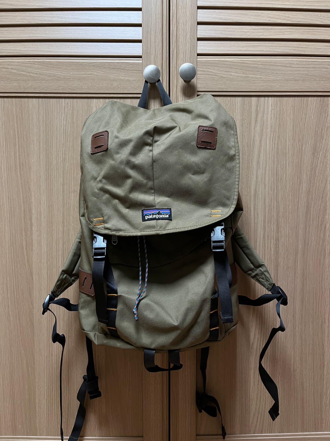 파타고니아 아버 백팩 카키 26L 상품이미지1