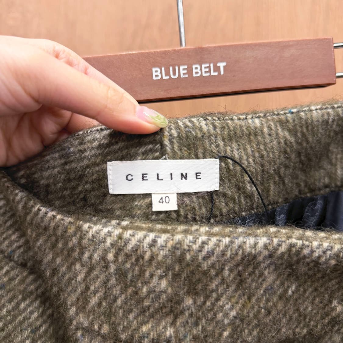 셀린느 H라인 울 미디 스커트 헤링본 패턴 그라데이션 디테일 올리브 블랙 상품이미지7