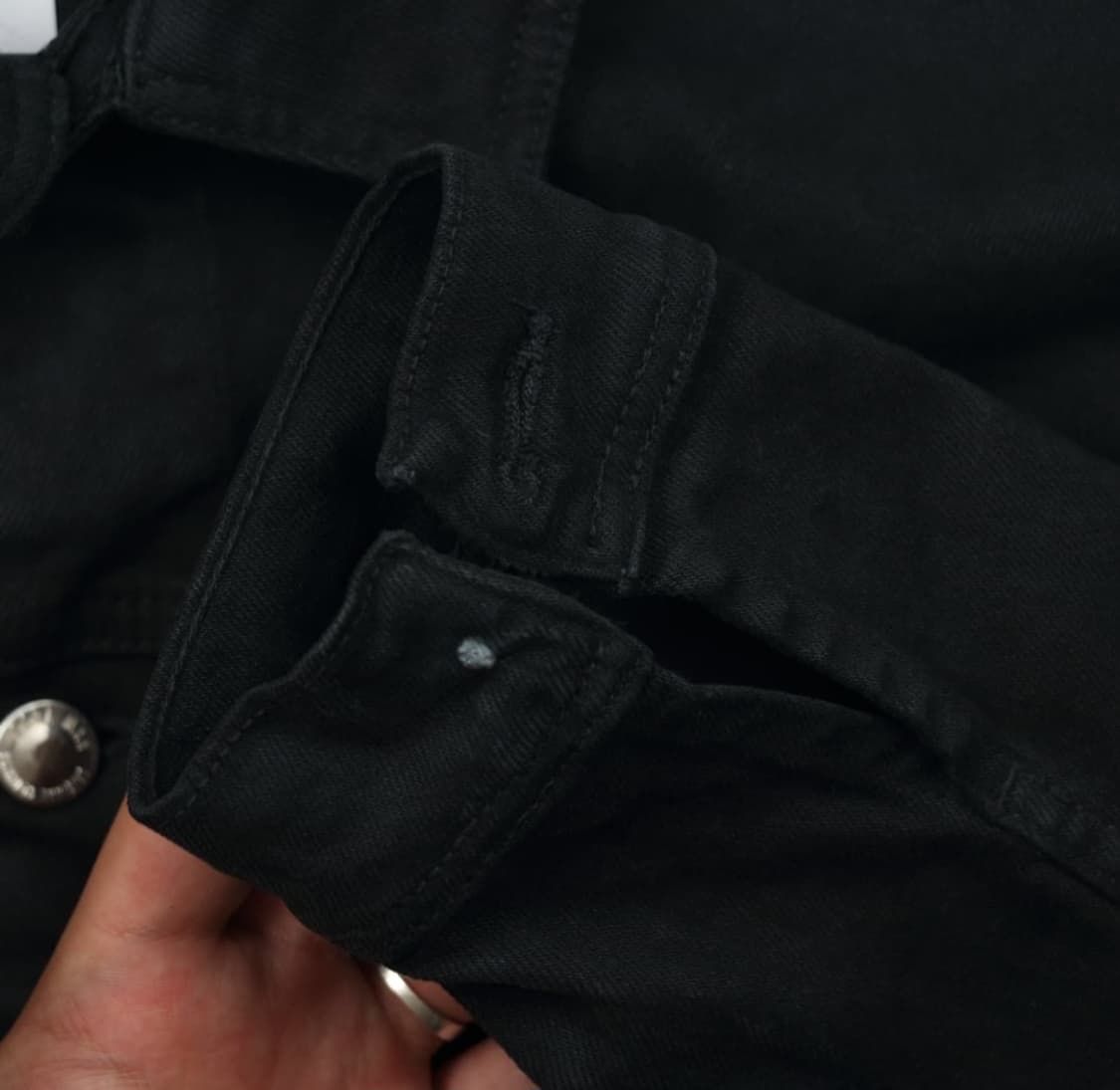 ZARA 블랙 데님 트러커 자켓 L 상품이미지5