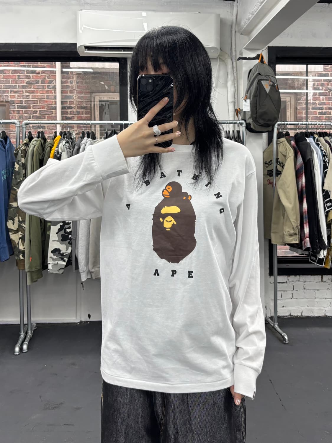베이프 빅사루 마일로 롱슬리브 상품이미지1