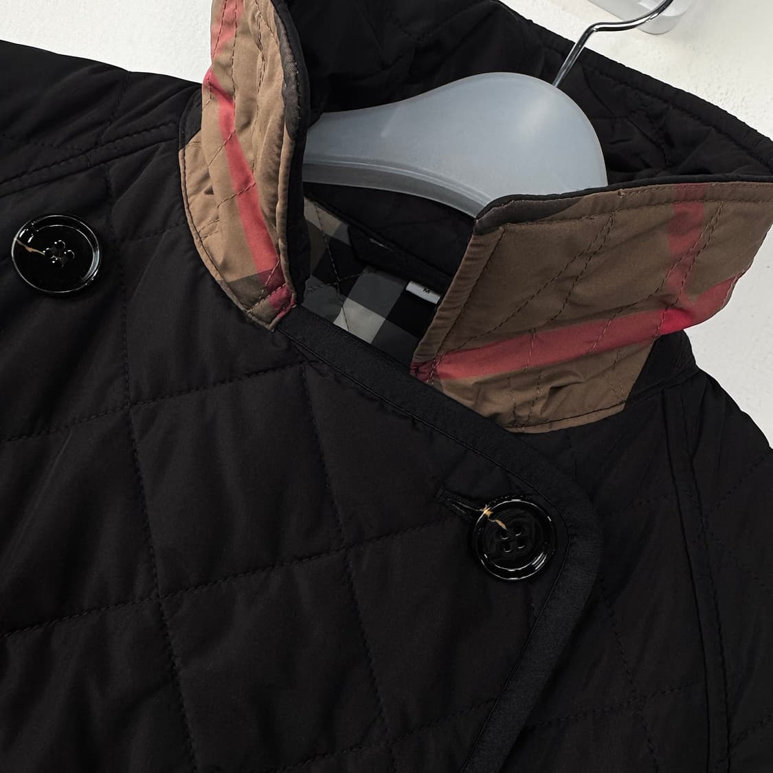 버버리 타이팅 다이아몬트 퀼팅 코트 상품이미지3
