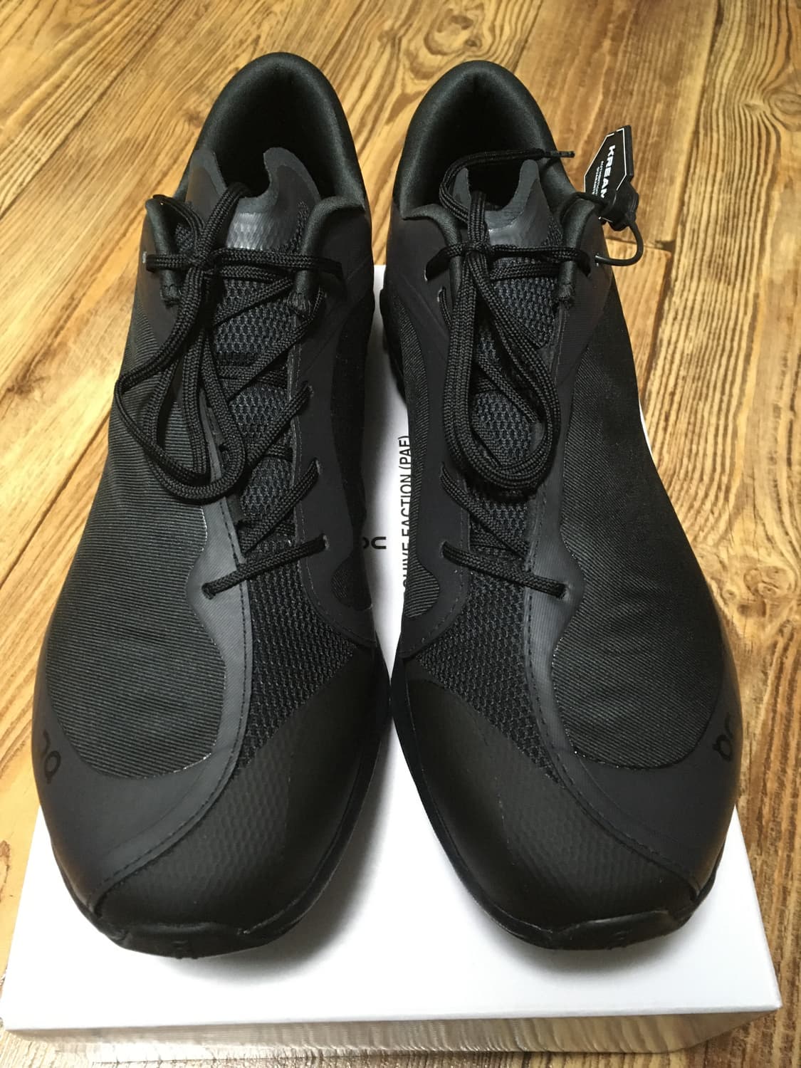 온러닝 파프 클라우드벤처 블랙 판매합니다 상품이미지2