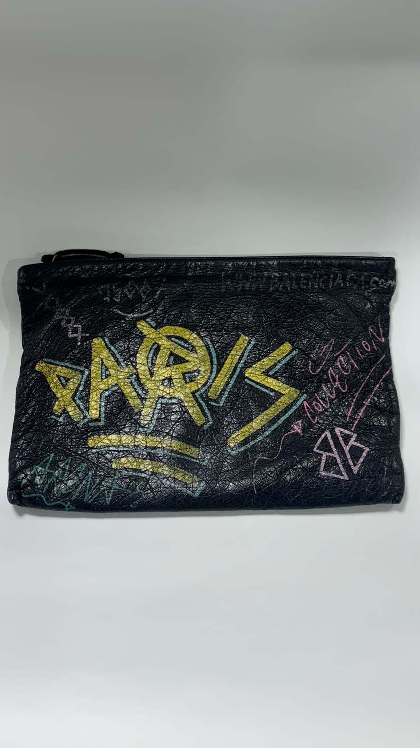 발렌시아가 그래피티 클러치백 상품이미지2