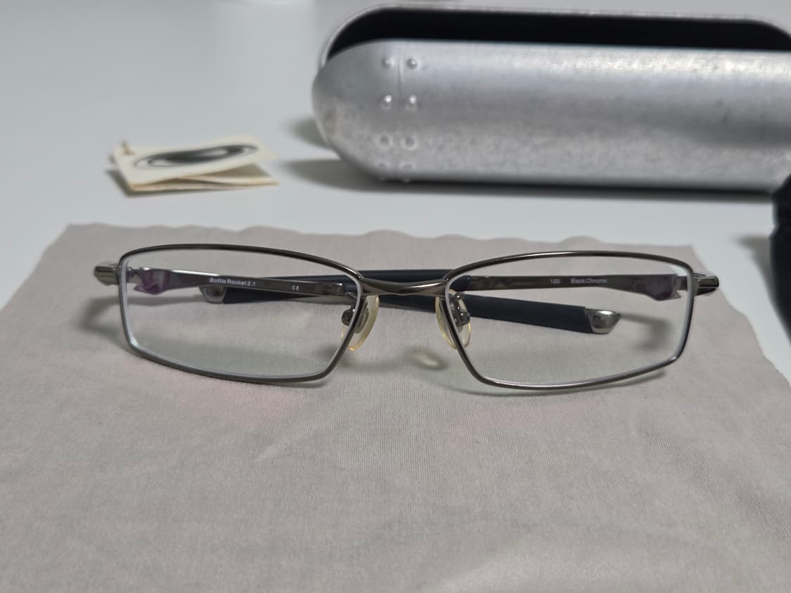 Oakley Bottle Rocket 2.1 판매합니다. 상품이미지2