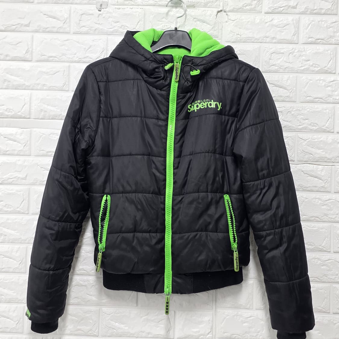 택포// Superdry Sport 패딩 자켓 M 상품이미지1