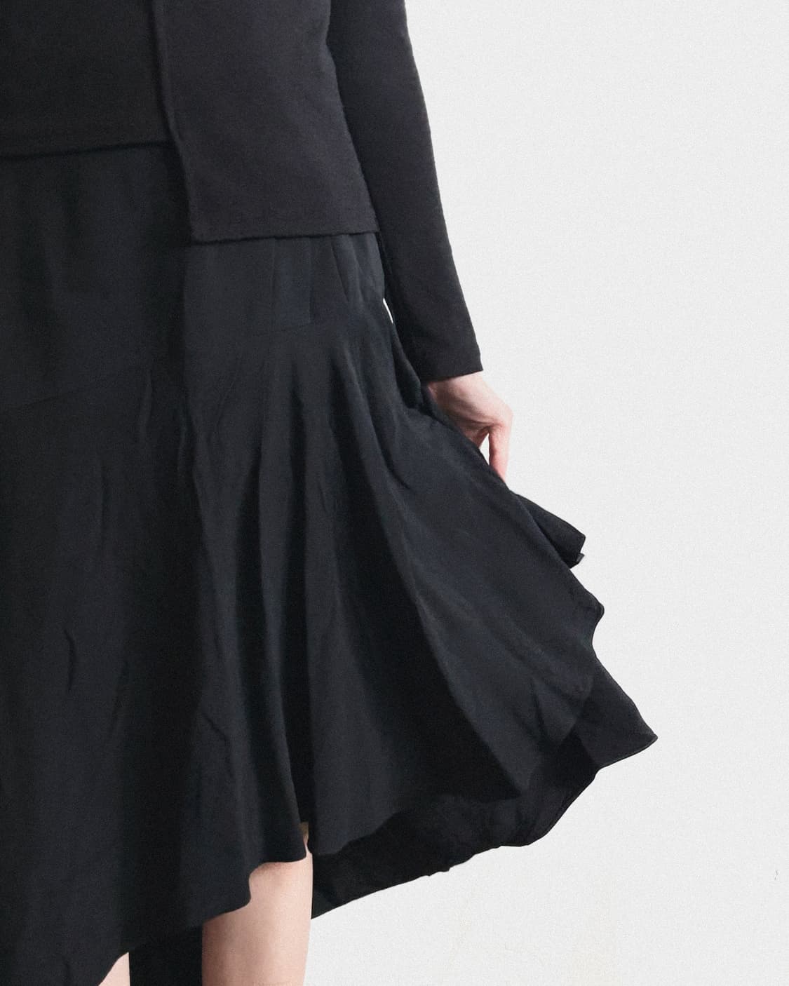 랑방 18SS 비대칭 실크 드레이프 스커트 상품이미지3